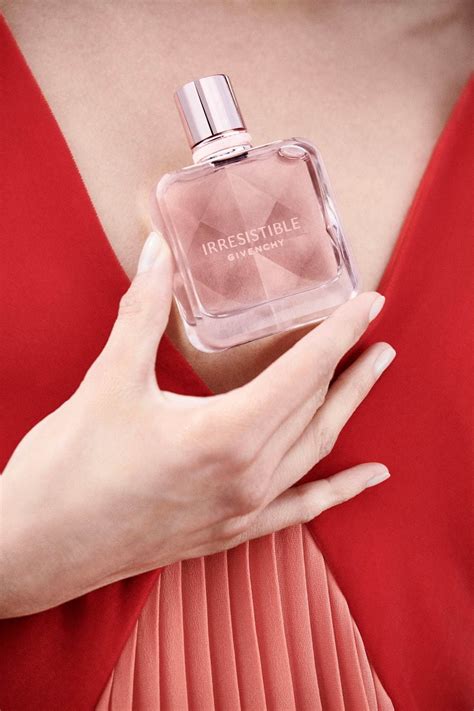 nouveau parfum givenchy femme|Givenchy parfums pour femme.